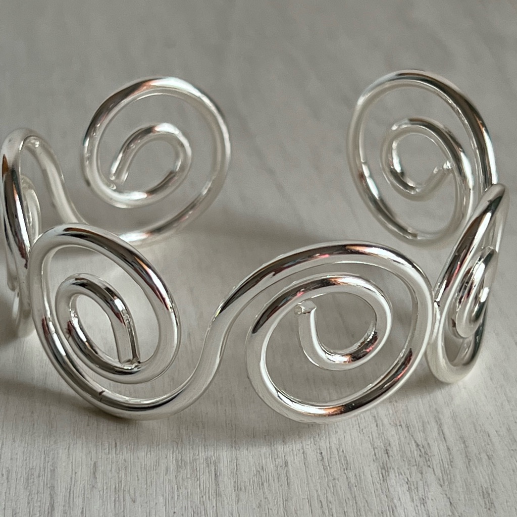 Silver Tone Bracelet Silver Tone Bracelet